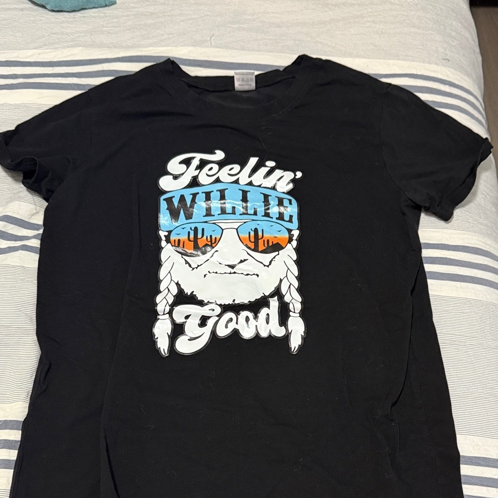 Amazon Black Graphic Tee - Feelin' Willie Good